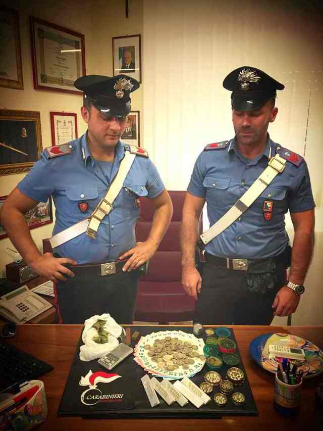 Manfredonia, arrestato 23enne per spaccio di hashish e marijuana
