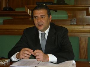 Emiliano presenta lista candidati PD al Consiglio regionale