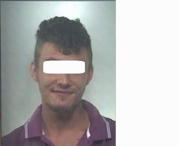 Ruba le monete dell'offertorio di San Pio, arrestato