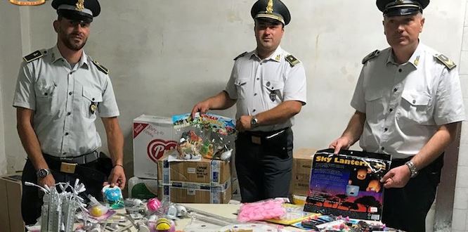 Contraffazione in Puglia, sequestrati 500mila articoli in due giorni. 55 i denunciati