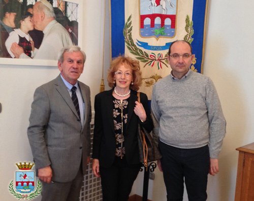 Le opere dell’artista manfredoniano Aronne Del Vecchio tornano a casa Le opere dell’artista manfredoniano Aronne Del Vecchio tornano a casa