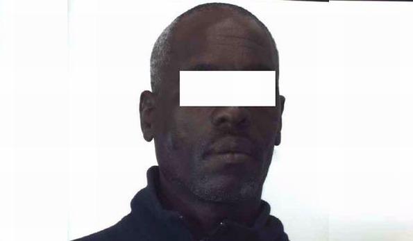 Carica 13 connazionali nel furgone per schiavizzarli:arrestato caporale africano