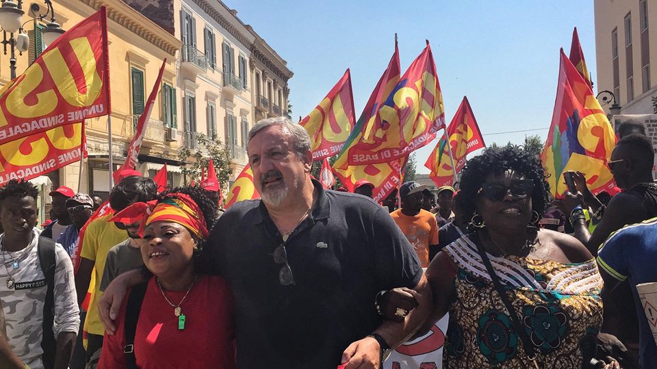 Il presidente della Puglia Michele Emiliano a Foggia al corteo contro il caporalato