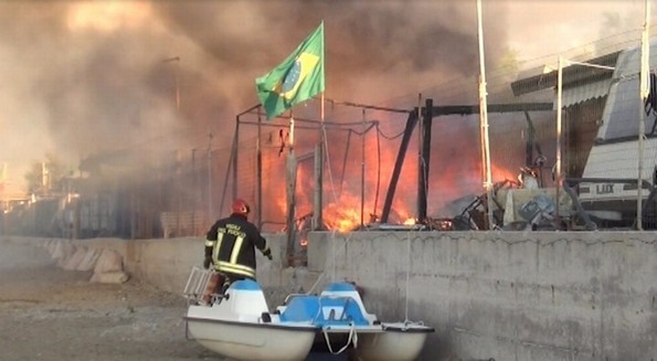 Incendio all'interno del camping Fontana delle Rose