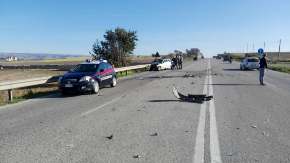 incidente sulla SS89: scontro auto – camion