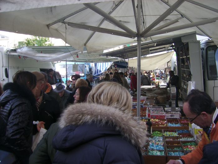 Posti assegnati al mercato rionale a monticchio Posti assegnati al mercato rionale a monticchio