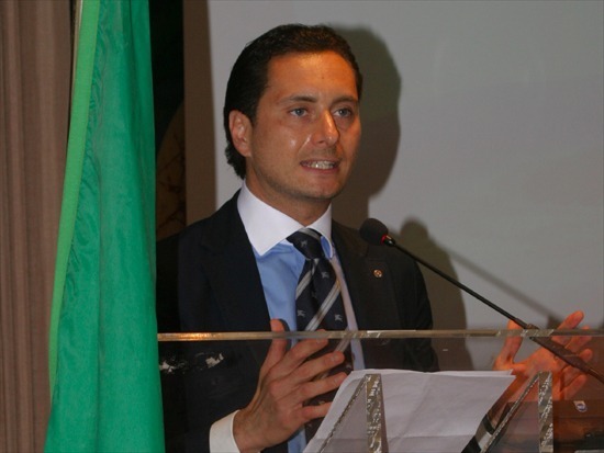 Luigi Miranda resta con Forza Italia e giovedì inaugura il comitato con Luigi Vitali Luigi Miranda resta con Forza Italia e giovedì inaugura il comitato con Luigi Vitali