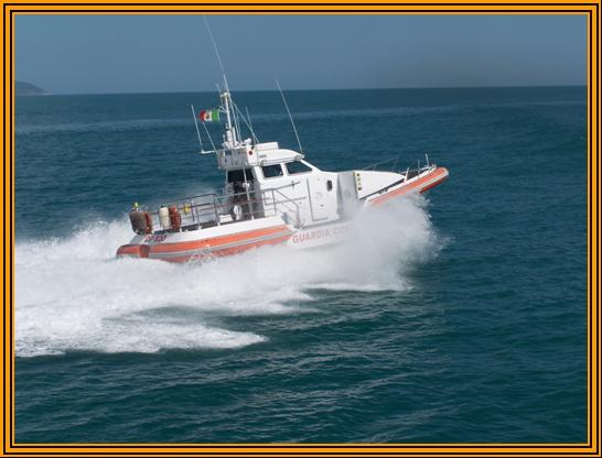 Maltempo, la Guardia Costiera di Manfredonia trae in salvo 21 persone
