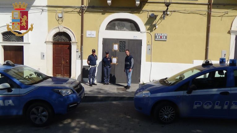 Gargano, perquisizioni a tappeto. A Mattinata chiuso un covo della criminalità