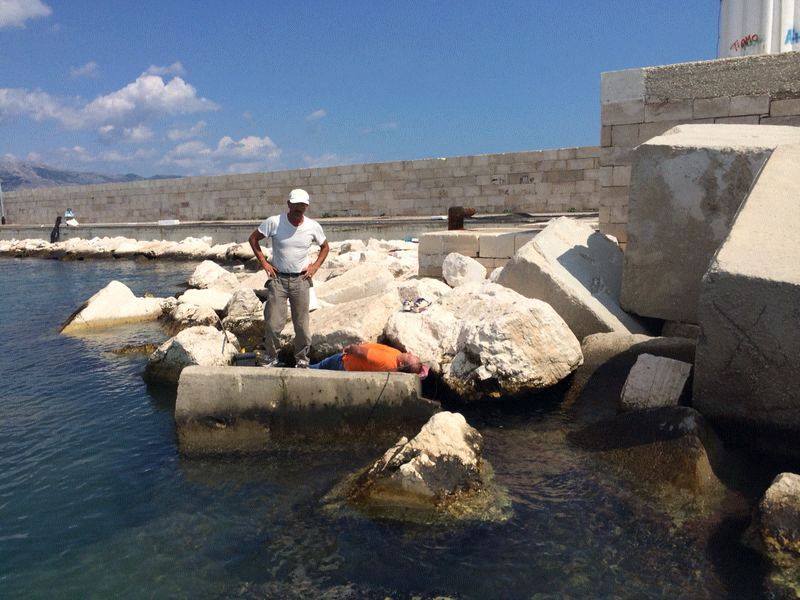 Muore pescatore rumeno sul porto di Manfredonia