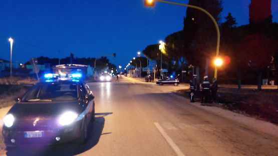 Col Suv sfonda posto di blocco, tragedia sfiorata a Borgo Mezzanone