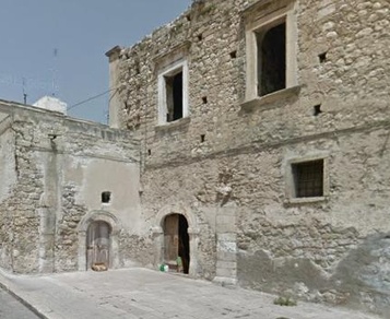 VIA SAN FRANCESCO, INTIMAZIONE DI SGOMBERO