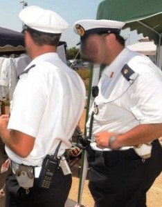 Macchina incendiata, la solidarietà del Comune al vigile Michele Prencipe Macchina incendiata, la solidarietà del Comune al vigile Michele Prencipe