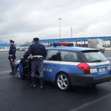 Gargano est: polizia stradale sventa rapimento prostituta Palo del Colle