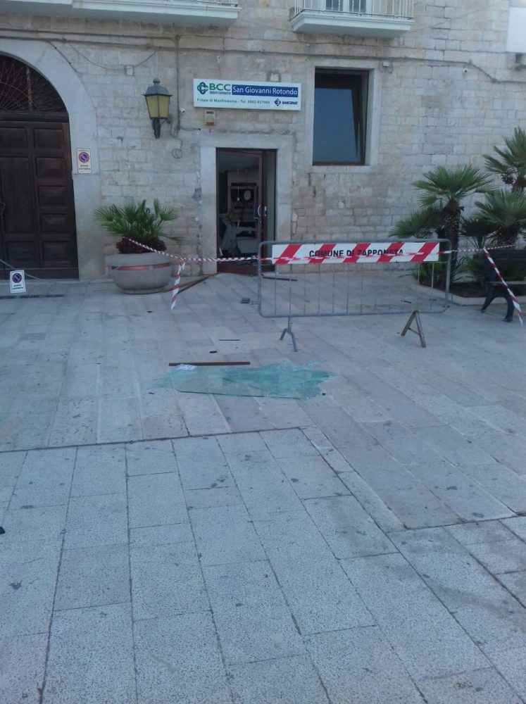 Zapponeta, assalto con ordigno a filiale BCC di San Giovanni Rotondo
